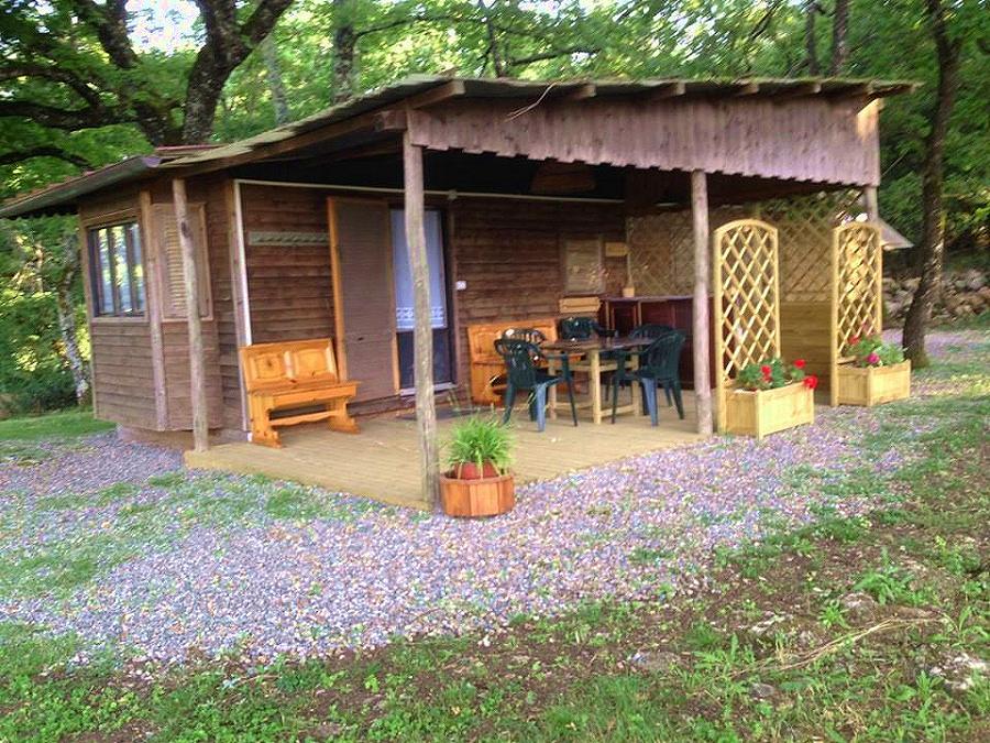 la veranda ben attrazzata veranda